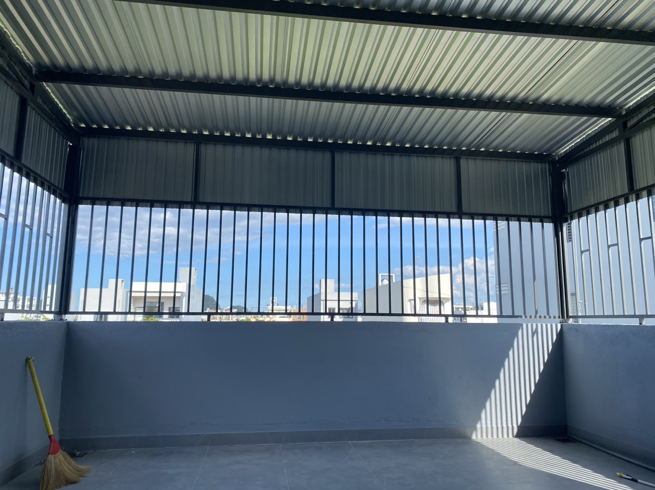 Dịch vụ thiết kế thi công mái tôn tại Bình Dương 2