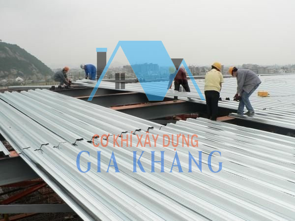 thi công mái ton sinh thái
